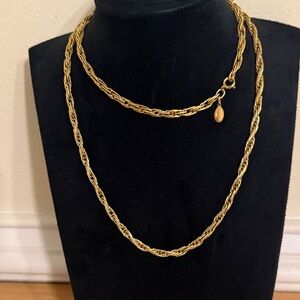 Direction One Twisted Gold Women’s Vintage Collectible Necklace 29”- 30”